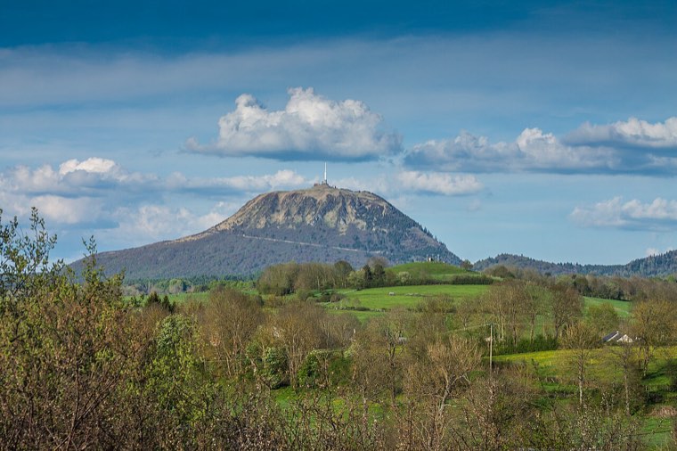 Puy de Dôme et chaîne des Puys